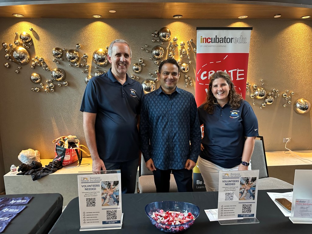 Student entrepreneurs presenting a business concept